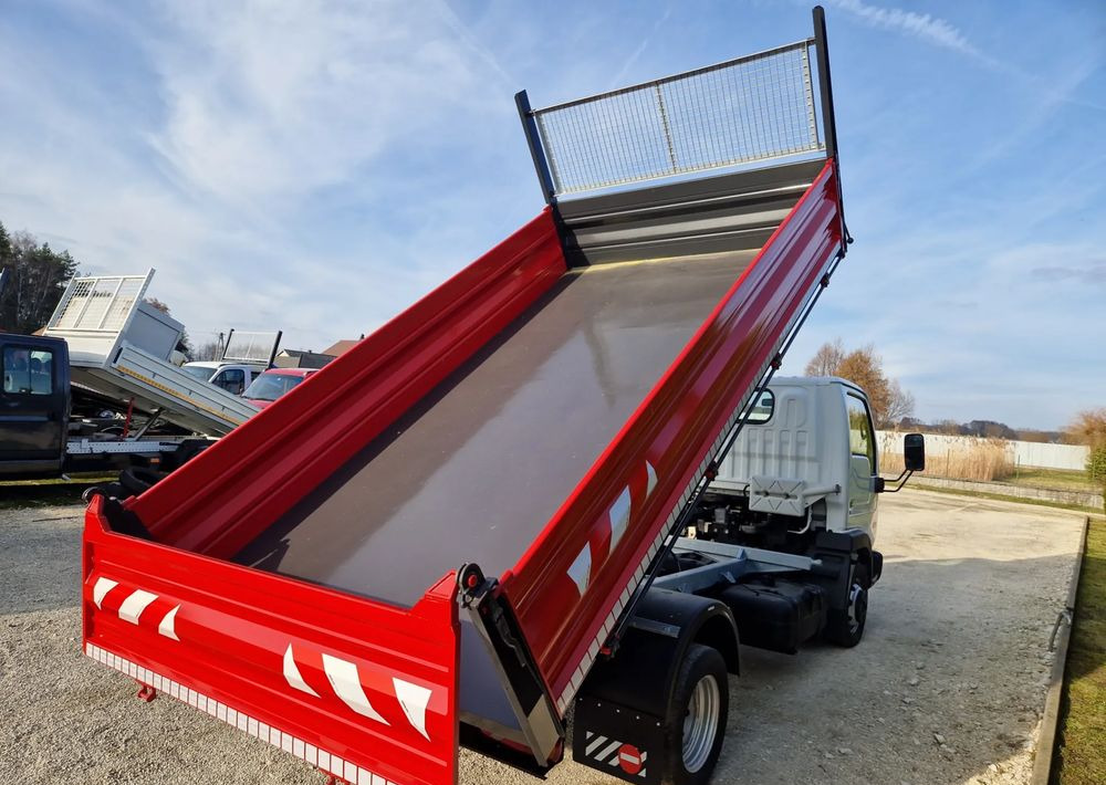 Nissan Cabstar 3.0 - Kipper Transporter: das Bild 4 Nissan Cabstar 3.0 - Kipper Transporter: das Bild 4