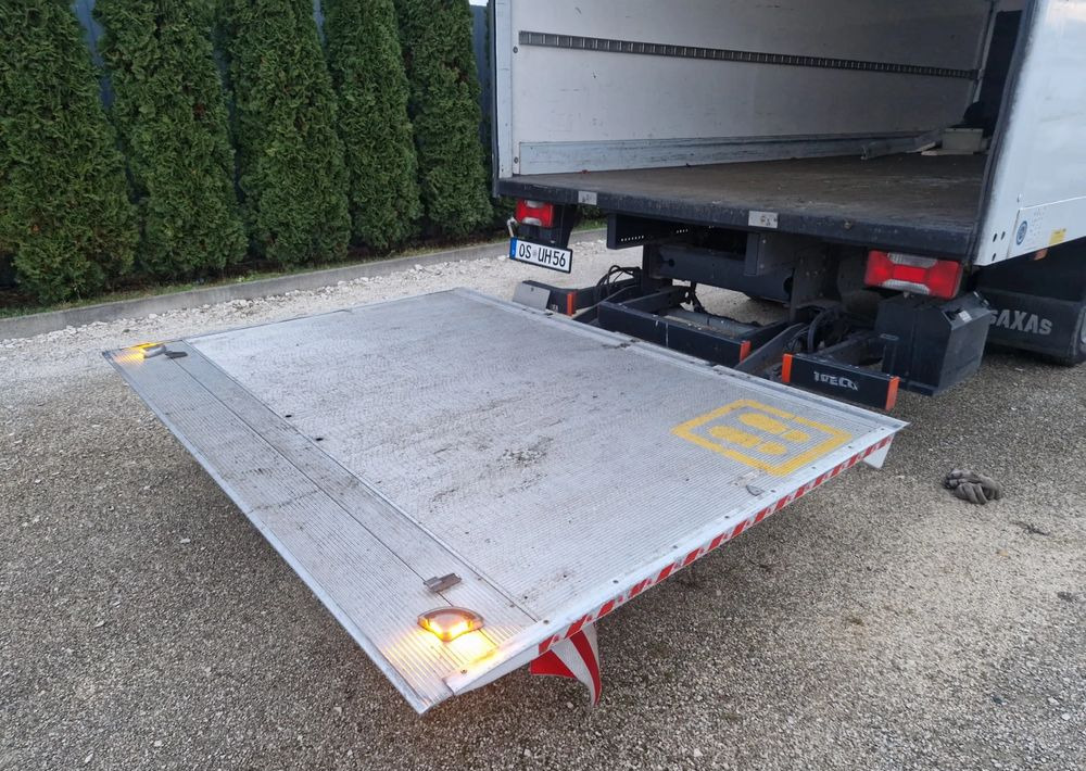 Winda Dhollandia 1000Kg 2019 rok, jak nowa, podest 248cm szeroki wysoki 180cm. Stan idealny! - Ladebordwand: das Bild 2 Winda Dhollandia 1000Kg 2019 rok, jak nowa, podest 248cm szeroki wysoki 180cm. Stan idealny! - Ladebordwand: das Bild 2