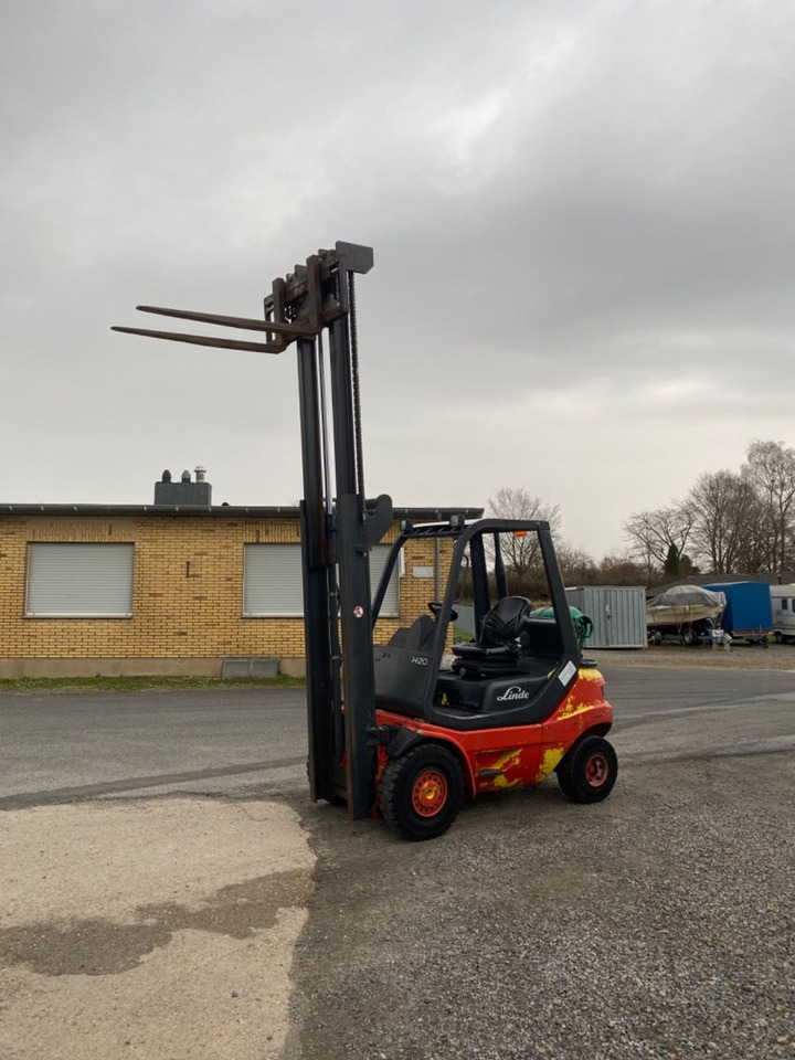 Linde H20T-03 - Treibgasstapler: das Bild 1 Linde H20T-03 - Treibgasstapler: das Bild 1