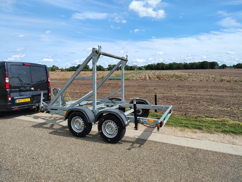 Blyss 3000 - Anhänger: das Bild 2 Blyss 3000 - Anhänger: das Bild 2