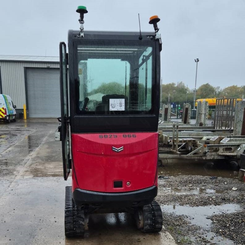 Yanmar SV 15 - Minibagger: das Bild 4 Yanmar SV 15 - Minibagger: das Bild 4