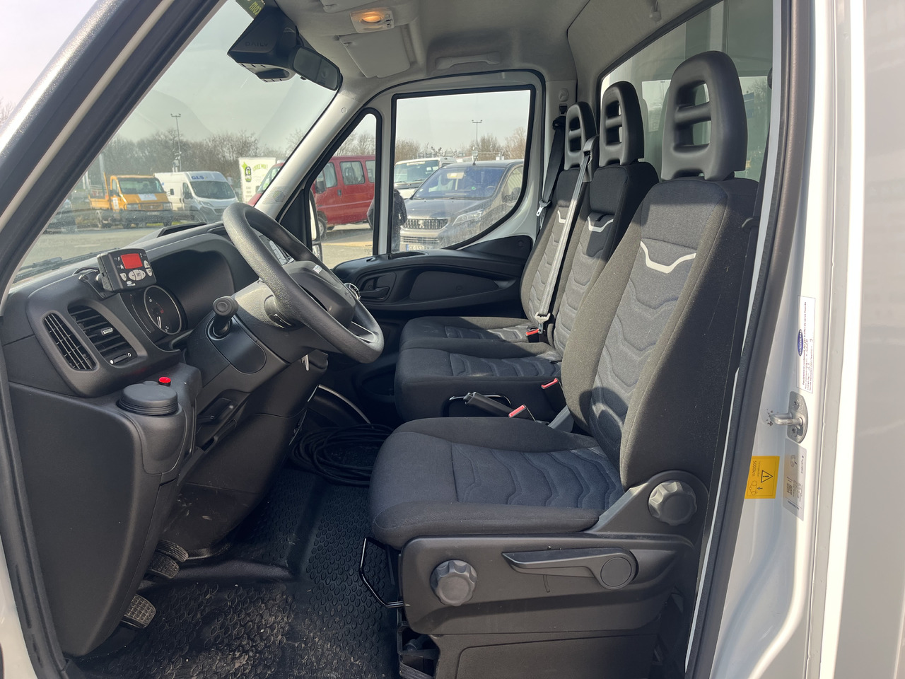 IVECO DAILY 35S14 FRIGORIFIQUE FRCX - Kühltransporter: das Bild 5 IVECO DAILY 35S14 FRIGORIFIQUE FRCX - Kühltransporter: das Bild 5