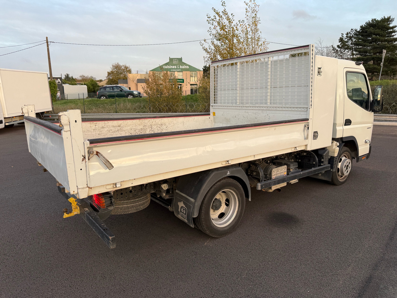 Mitsubishi Canter Fuso - Kipper Transporter: das Bild 4 Mitsubishi Canter Fuso - Kipper Transporter: das Bild 4