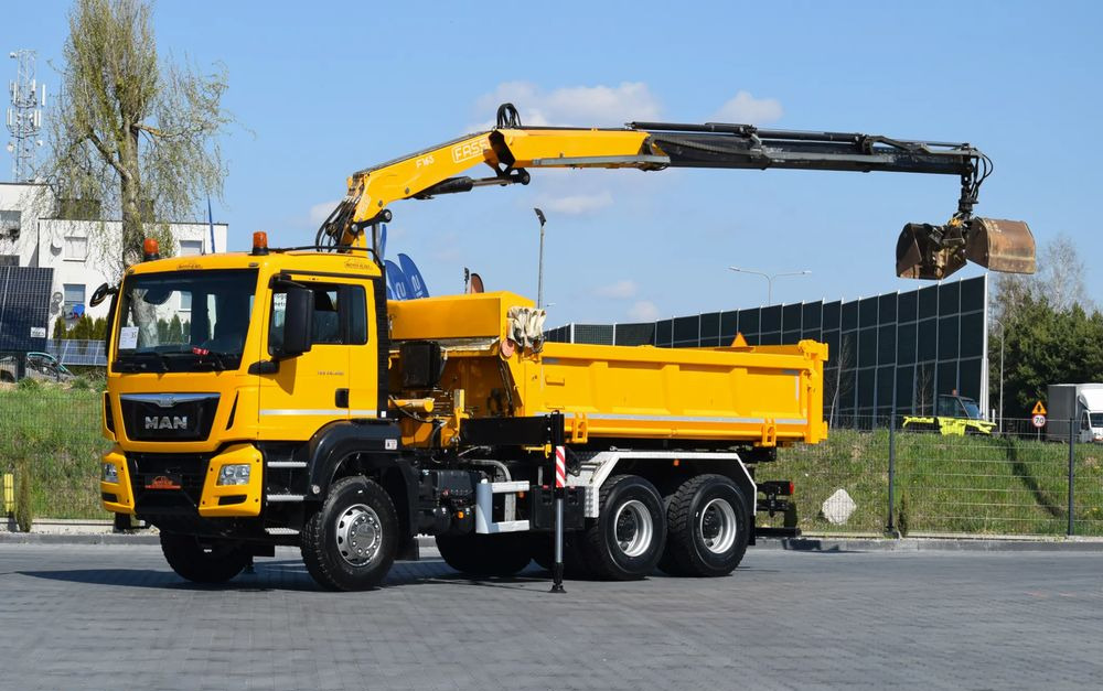 MAN TGS 26.400 / 6x4 / EURO 6 / UDT / HDS FASSI 165 / WYSUW x3 / ROTATOR / CHWYTAK / STEROWANIE RADIOWE / WZMOCNIONA RAMA / WYWROTKA / HYDROBURTA / AUTOMAT / 2017 / NOWE OPONY - 100% / NISKI PRZEBIEG - Kipper, Autokran: das Bild 1 MAN TGS 26.400 / 6x4 / EURO 6 / UDT / HDS FASSI 165 / WYSUW x3 / ROTATOR / CHWYTAK / STEROWANIE RADIOWE / WZMOCNIONA RAMA / WYWROTKA / HYDROBURTA / AUTOMAT / 2017 / NOWE OPONY - 100% / NISKI PRZEBIEG - Kipper, Autokran: das Bild 1