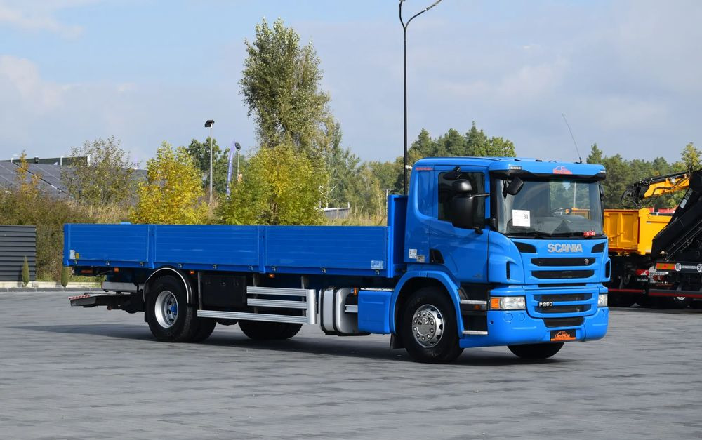 Scania P250 / EURO 6 / SKRZYNIA 7.8 M / WINDA DHOLLANDIA / PODUSZKI NA TYLNEJ OSI / RETARDER / KLIMA / TEMPOMAT / SERWISOWANY / SPROWADZONY - Pritsche LKW: das Bild 3 Scania P250 / EURO 6 / SKRZYNIA 7.8 M / WINDA DHOLLANDIA / PODUSZKI NA TYLNEJ OSI / RETARDER / KLIMA / TEMPOMAT / SERWISOWANY / SPROWADZONY - Pritsche LKW: das Bild 3