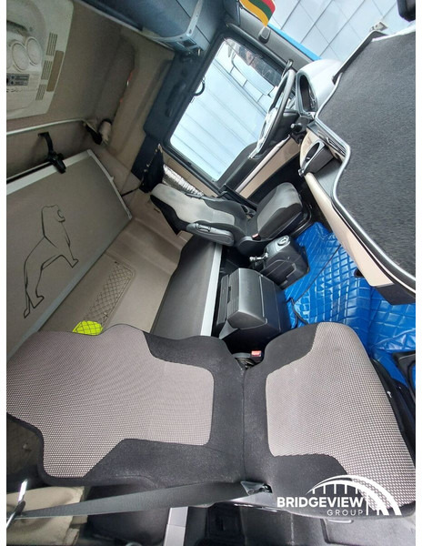 Sattelzugmaschine MAN TGX 18.460: das Bild 11