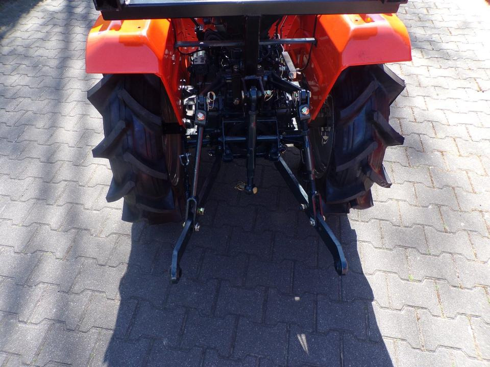 Kleintraktor Kubota B1502, ab 95€ pro Monat. - Kleintraktor: das Bild 5 Kleintraktor Kubota B1502, ab 95€ pro Monat. - Kleintraktor: das Bild 5