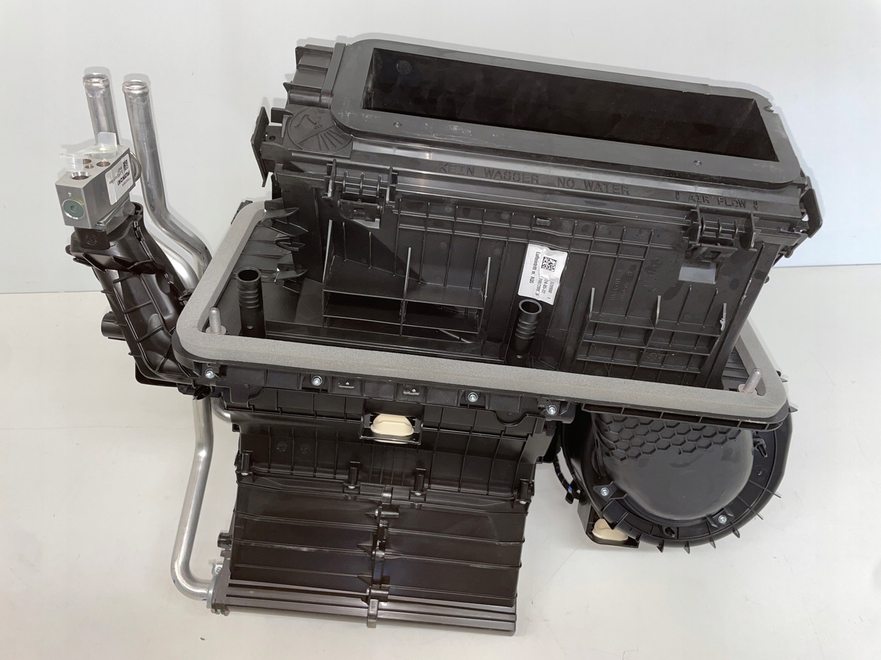 NAGRZEWNICA MAN TG3 TGX 3 TGX-3 81619006459 - Innenraumgebläse für LKW: das Bild 5 NAGRZEWNICA MAN TG3 TGX 3 TGX-3 81619006459 - Innenraumgebläse für LKW: das Bild 5