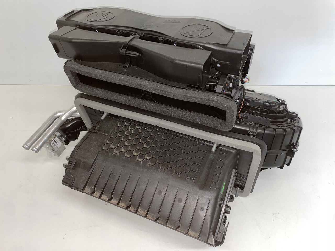 NAGRZEWNICA MAN TG3 TGX 3 TGX-3 81619006459 - Innenraumgebläse für LKW: das Bild 3 NAGRZEWNICA MAN TG3 TGX 3 TGX-3 81619006459 - Innenraumgebläse für LKW: das Bild 3