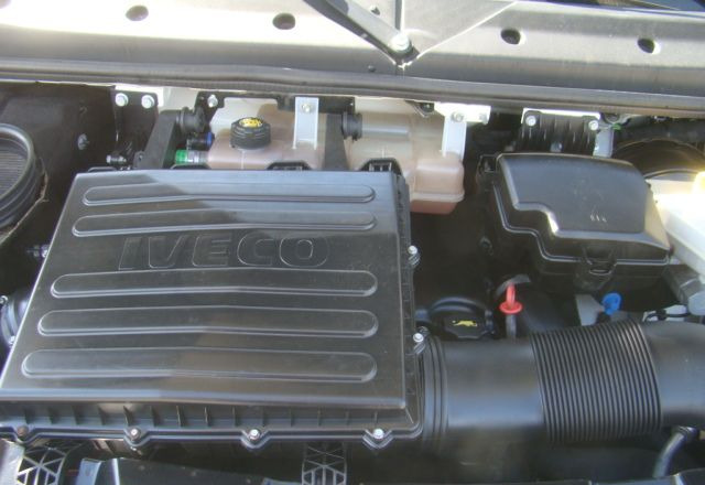 Koffer LKW Iveco DAILY 70 C 18 3.0TDI 5.45M WINDA 1000KG: das Bild 21