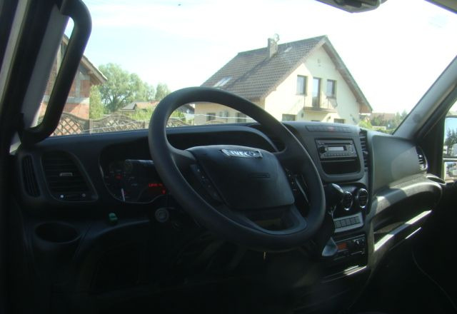 Koffer LKW Iveco DAILY 70 C 18 3.0TDI 5.45M WINDA 1000KG: das Bild 15