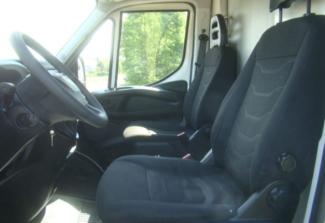 Koffer LKW Iveco DAILY 70 C 18 3.0TDI 5.45M WINDA 1000KG: das Bild 14