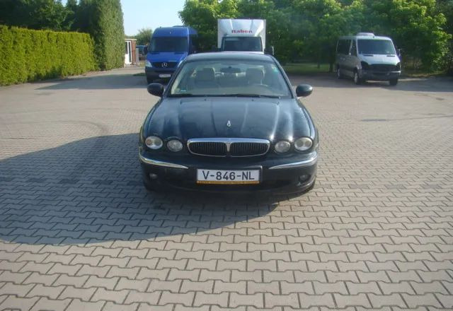 Jaguar X-Type - Limousine: das Bild 4 Jaguar X-Type - Limousine: das Bild 4