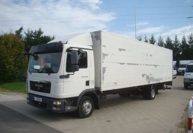 MAN TGL 12-220 8.10M KLIMA WINDA 2000KG - Koffer LKW: das Bild 2 MAN TGL 12-220 8.10M KLIMA WINDA 2000KG - Koffer LKW: das Bild 2