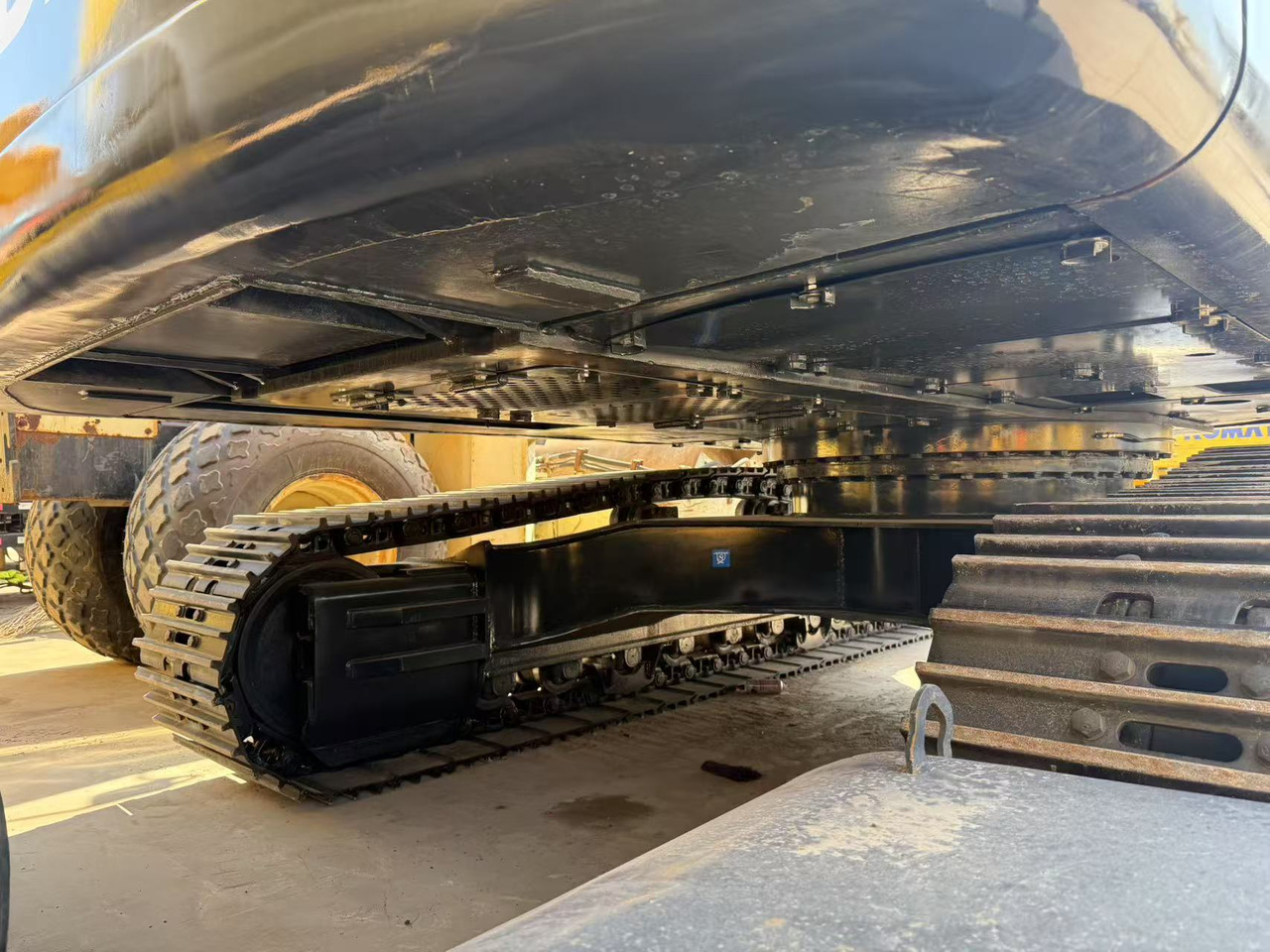 HYUNDAI R300LC-9T - Kettenbagger: das Bild 4 HYUNDAI R300LC-9T - Kettenbagger: das Bild 4