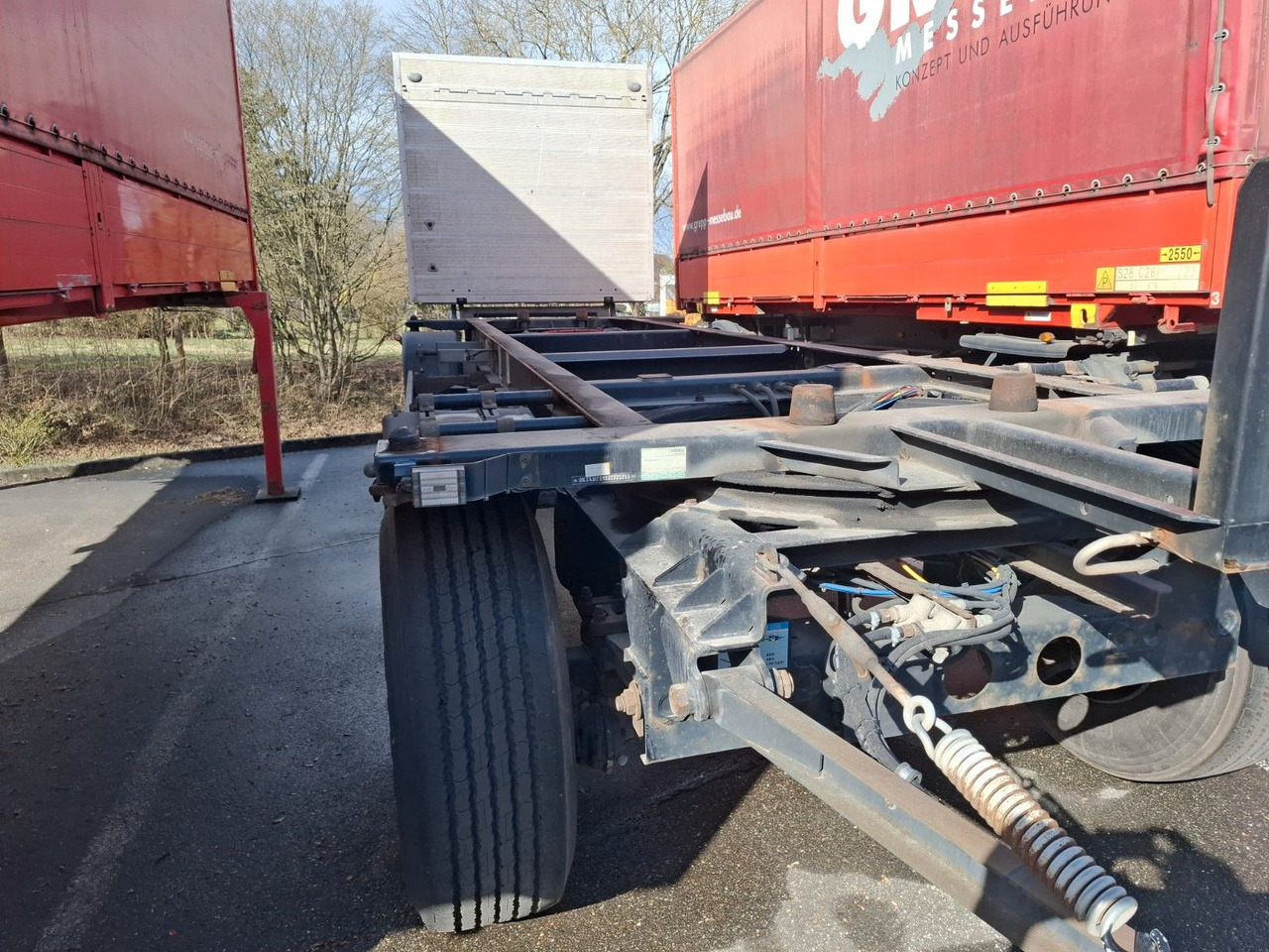 Krone AWE 18P, Ladebordwand BÄR 2,0 to - Container/ Wechselfahrgestell Anhänger: das Bild 1 Krone AWE 18P, Ladebordwand BÄR 2,0 to - Container/ Wechselfahrgestell Anhänger: das Bild 1
