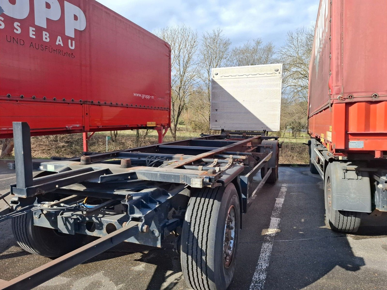 Krone AWE 18P, Ladebordwand BÄR 2,0 to - Container/ Wechselfahrgestell Anhänger: das Bild 2 Krone AWE 18P, Ladebordwand BÄR 2,0 to - Container/ Wechselfahrgestell Anhänger: das Bild 2
