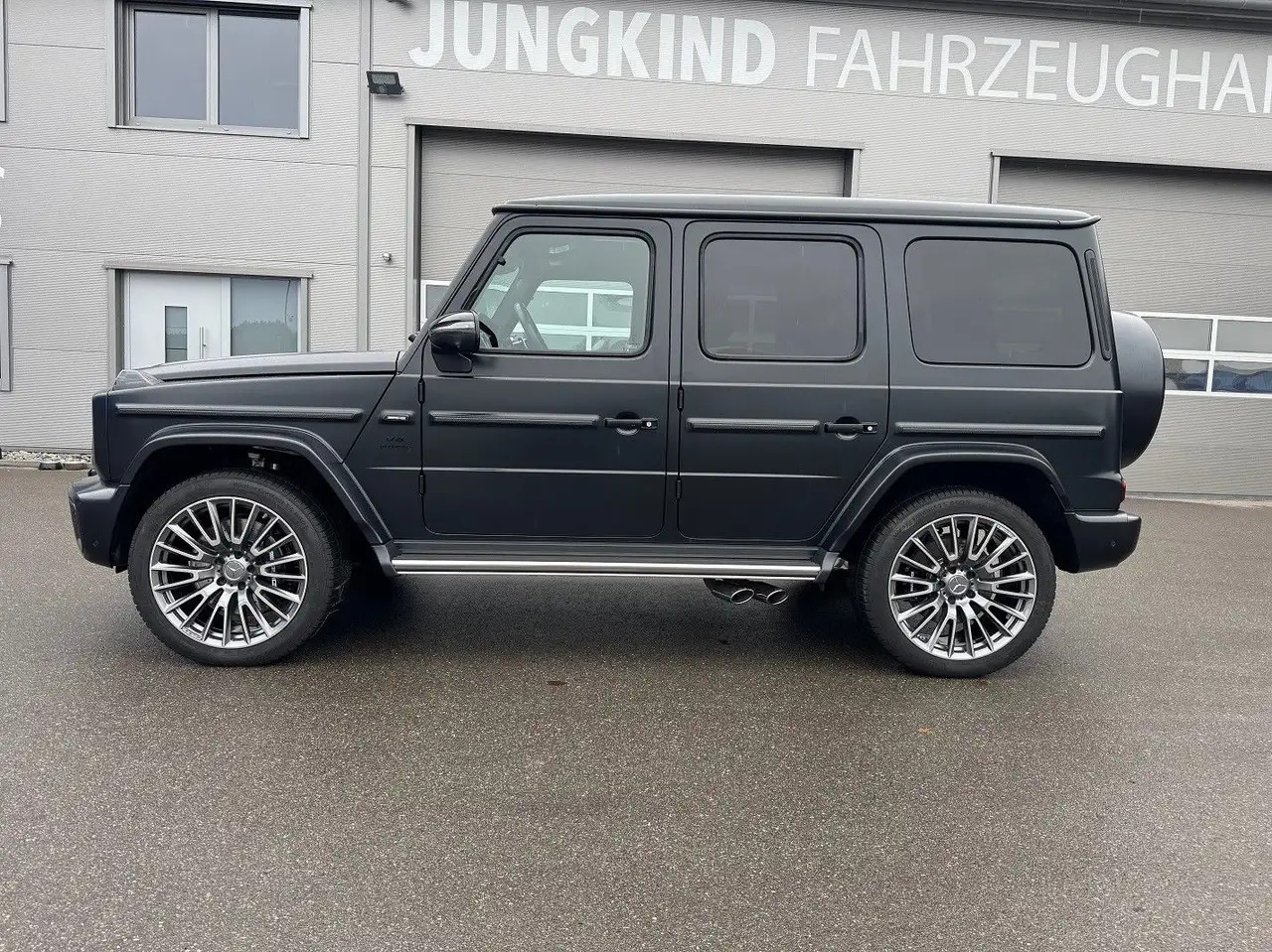 Mercedes-Benz G 63 AMG MOPF / FACELIFT VOLLAUSSTATTUNG - SUV/ Geländewagen: das Bild 3 Mercedes-Benz G 63 AMG MOPF / FACELIFT VOLLAUSSTATTUNG - SUV/ Geländewagen: das Bild 3