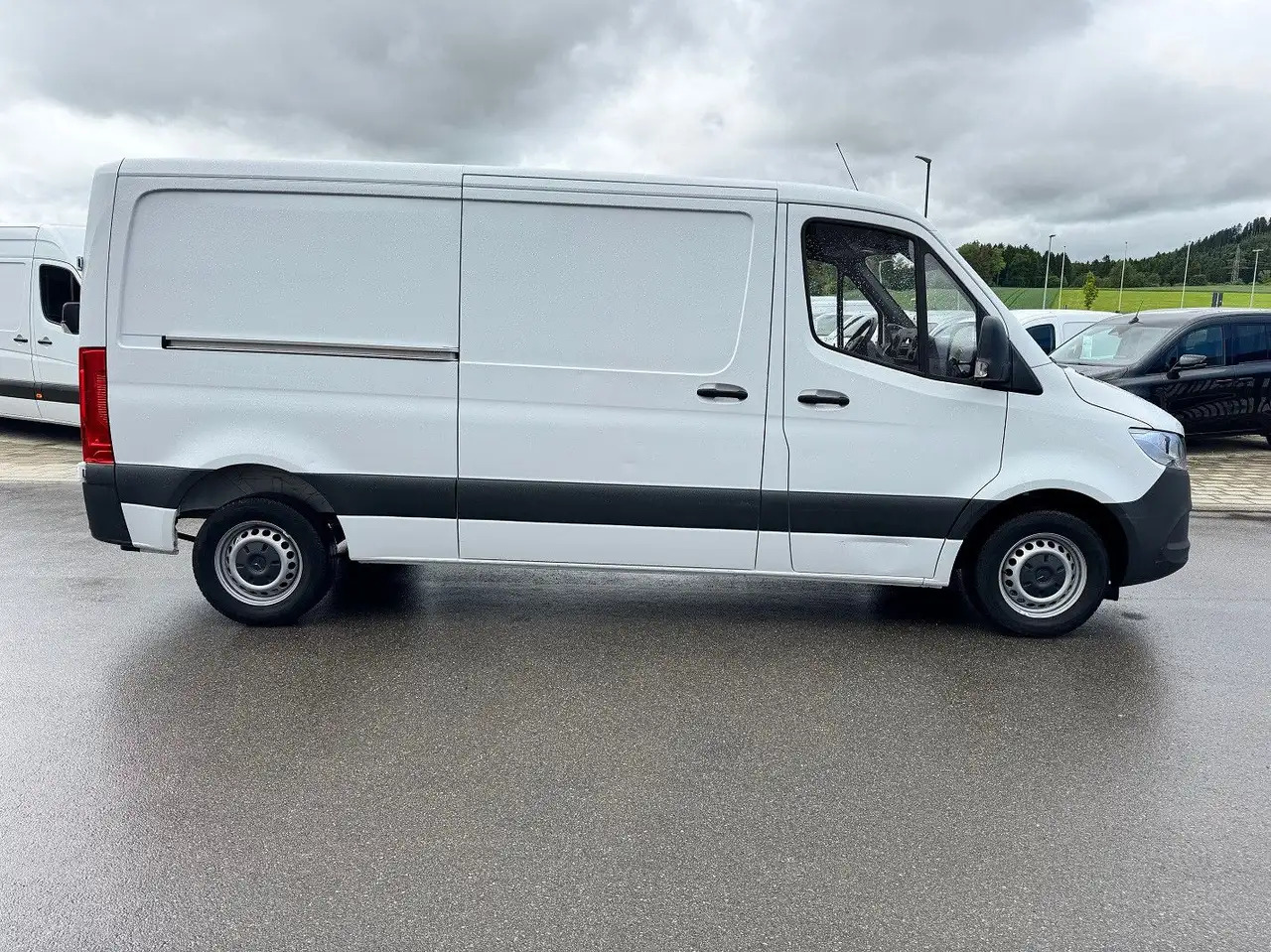 Mercedes-Benz Sprinter 215 CDI Flach Lang Klima FWD - Kastenwagen: das Bild 4 Mercedes-Benz Sprinter 215 CDI Flach Lang Klima FWD - Kastenwagen: das Bild 4