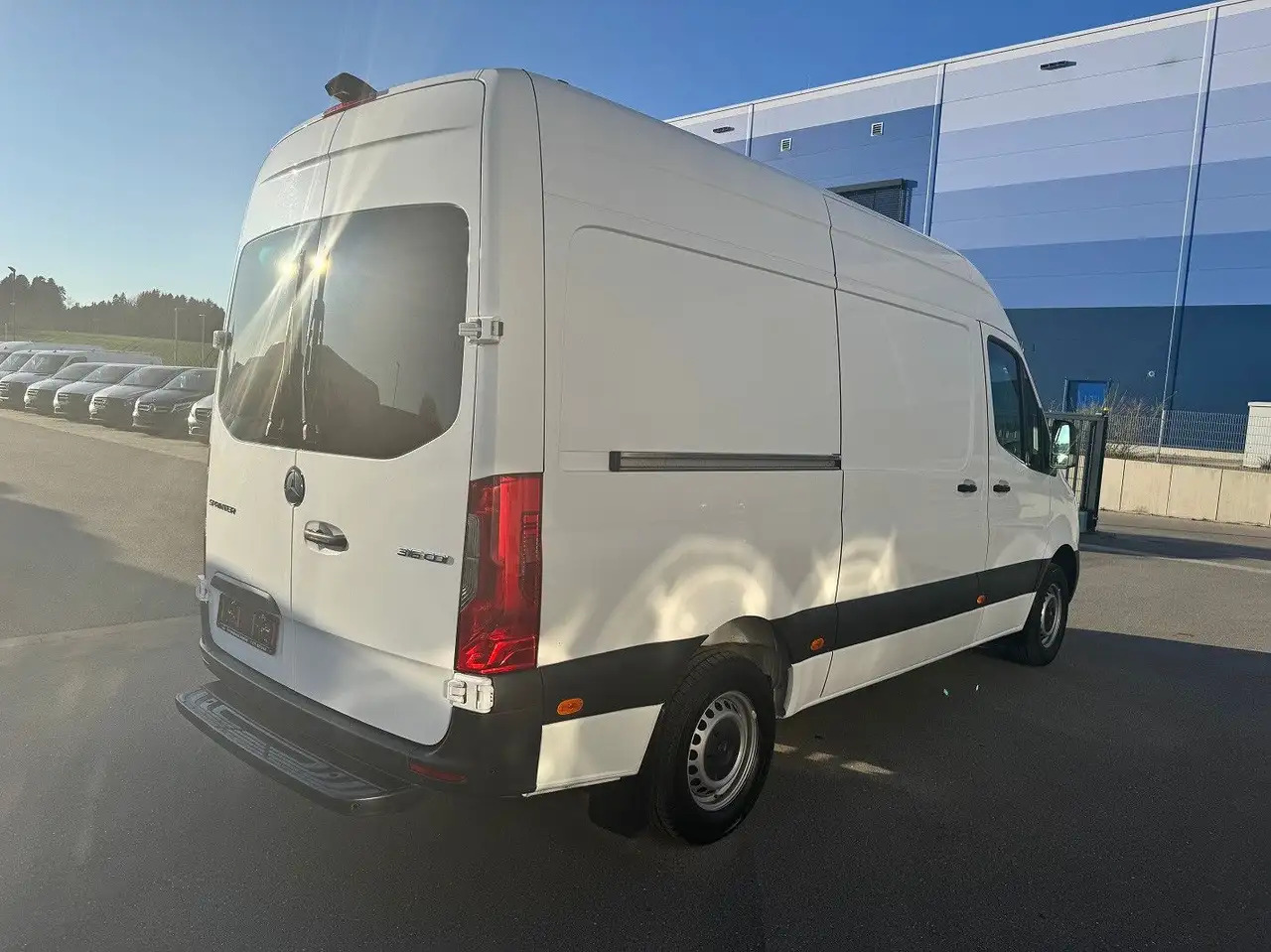 Mercedes-Benz Sprinter 316 CDI Lang Hoch Klima LED MBUX - Kastenwagen: das Bild 4 Mercedes-Benz Sprinter 316 CDI Lang Hoch Klima LED MBUX - Kastenwagen: das Bild 4