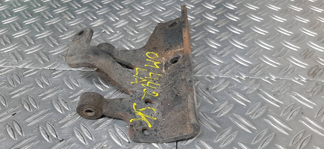 Gebrauchte Motorhalterung, DB 1735 SK, Typ OM 442 LA, Artikel - Nr. : 81.99999 - 9999 - Motorlager für LKW: das Bild 2 Gebrauchte Motorhalterung, DB 1735 SK, Typ OM 442 LA, Artikel - Nr. : 81.99999 - 9999 - Motorlager für LKW: das Bild 2