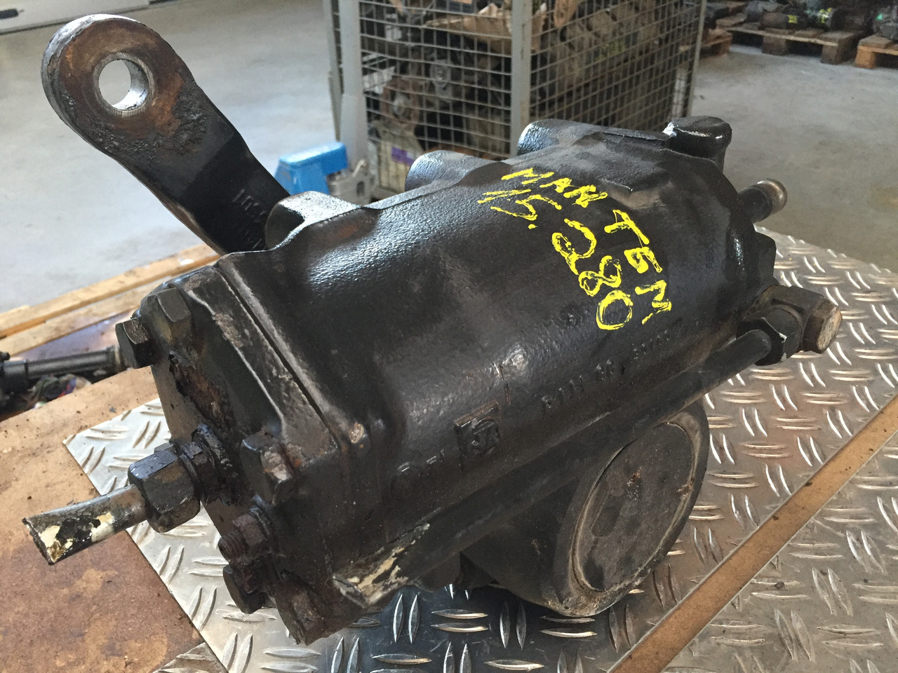 Gebrauchtes Lenkgetriebe, MAN TGM 15.280, Artikel - Nr. : 85.46200 - 6019 - Lenkgetriebe für LKW: das Bild 5 Gebrauchtes Lenkgetriebe, MAN TGM 15.280, Artikel - Nr. : 85.46200 - 6019 - Lenkgetriebe für LKW: das Bild 5