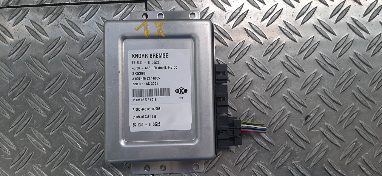 Gebrauchtes MB Atego, Knorr Bremse ABS Motorsteuergerät, Artikel - Nr. : A 000446 33 14 - Steuergerät für LKW: das Bild 5 Gebrauchtes MB Atego, Knorr Bremse ABS Motorsteuergerät, Artikel - Nr. : A 000446 33 14 - Steuergerät für LKW: das Bild 5