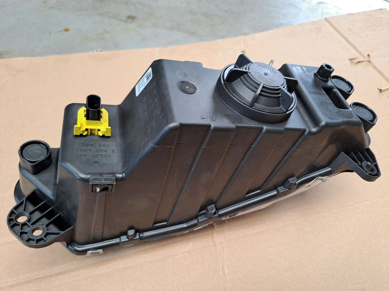 Neuwertiger Nebelscheinwerfer MAN TG3 rechts, Artikel - Nr. : 81.25204 - 0002 / 0001 - Nebelscheinwerfer für LKW: das Bild 5 Neuwertiger Nebelscheinwerfer MAN TG3 rechts, Artikel - Nr. : 81.25204 - 0002 / 0001 - Nebelscheinwerfer für LKW: das Bild 5