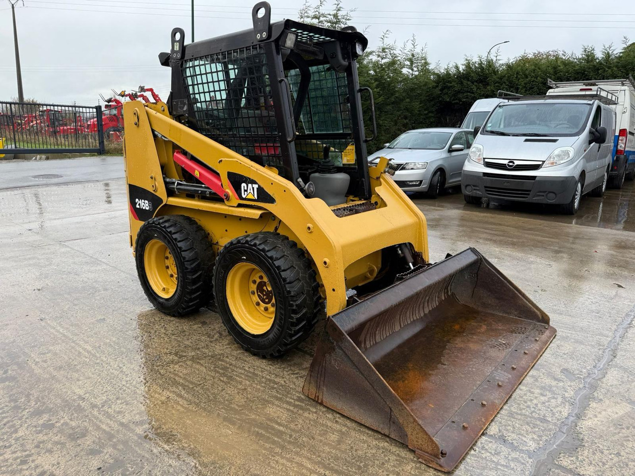 CAT 216, freza, mogučnost najma - Lader: das Bild 1 CAT 216, freza, mogučnost najma - Lader: das Bild 1