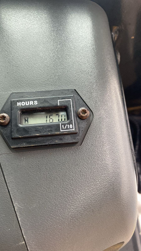 CAT 216, freza, mogučnost najma - Lader: das Bild 4 CAT 216, freza, mogučnost najma - Lader: das Bild 4