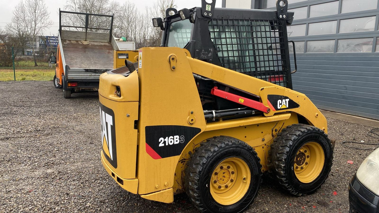 CAT 216, freza, mogučnost najma - Lader: das Bild 3 CAT 216, freza, mogučnost najma - Lader: das Bild 3