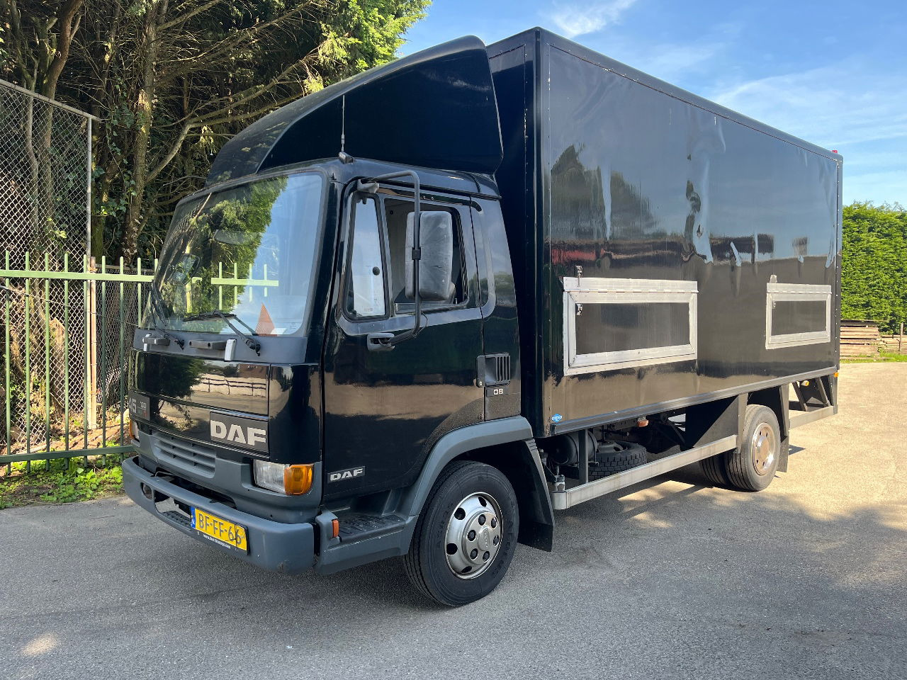 DAF 45 - Koffer LKW: das Bild 1 DAF 45 - Koffer LKW: das Bild 1