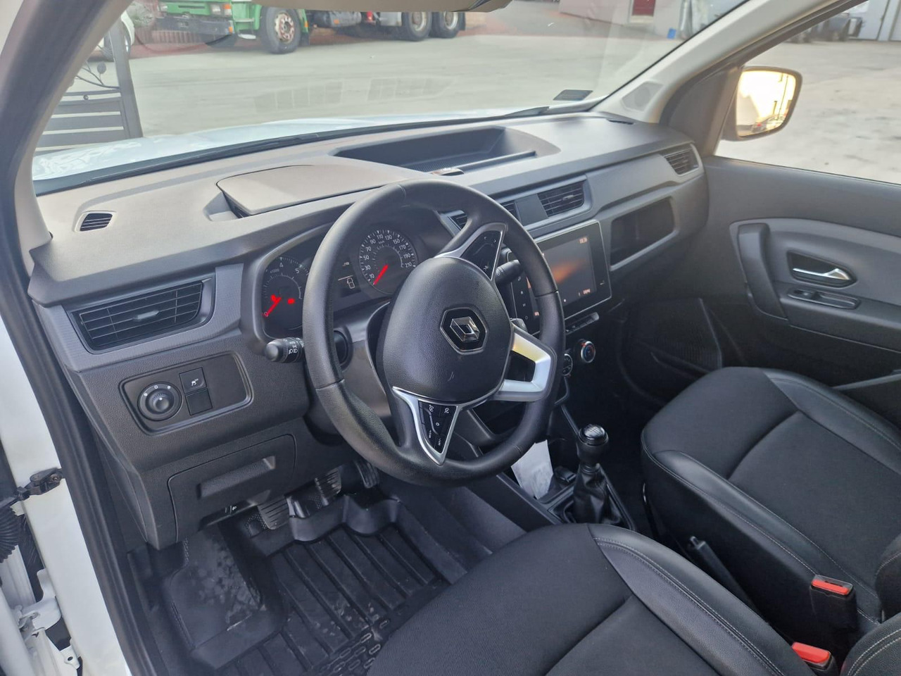 RENAULT EXPRESS - Andere Technik: das Bild 5 RENAULT EXPRESS - Andere Technik: das Bild 5