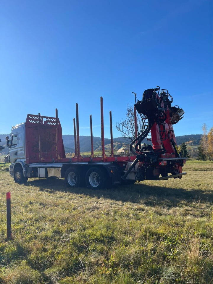 SCANIA R560 - Holztransporter, Autokran: das Bild 2 SCANIA R560 - Holztransporter, Autokran: das Bild 2