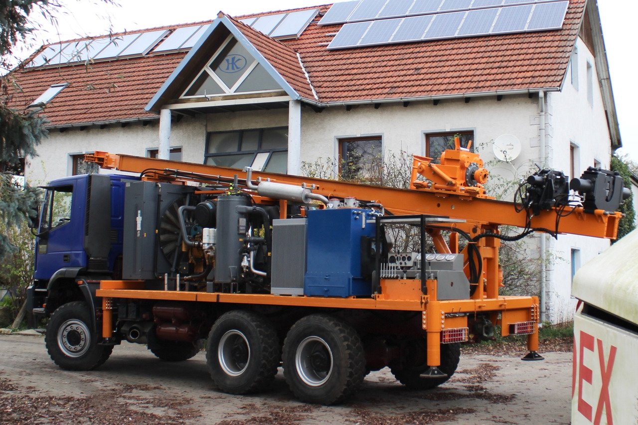 Bohak KL 400 Drilling rig 400 meter, Iveco Trakker 6x6 - Bohrgerät: das Bild 1 Bohak KL 400 Drilling rig 400 meter, Iveco Trakker 6x6 - Bohrgerät: das Bild 1