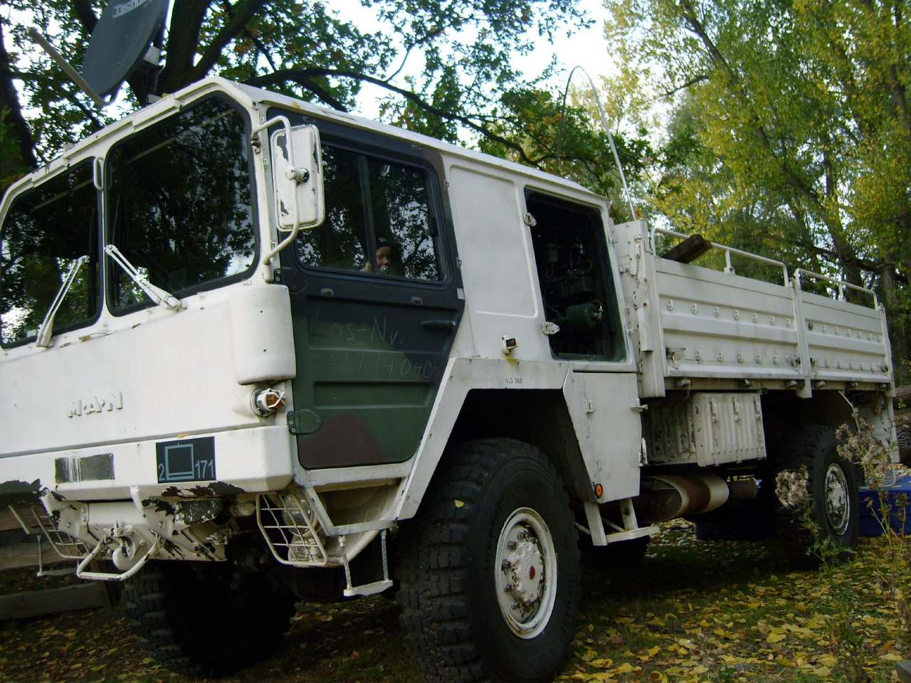 MAN Kat 1, 4x4 - Pritsche LKW: das Bild 1 MAN Kat 1, 4x4 - Pritsche LKW: das Bild 1