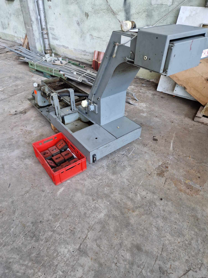 CNC-Bearbeitungszentrum HERMLE C 1200: das Bild 8 CNC-Bearbeitungszentrum HERMLE C 1200: das Bild 8