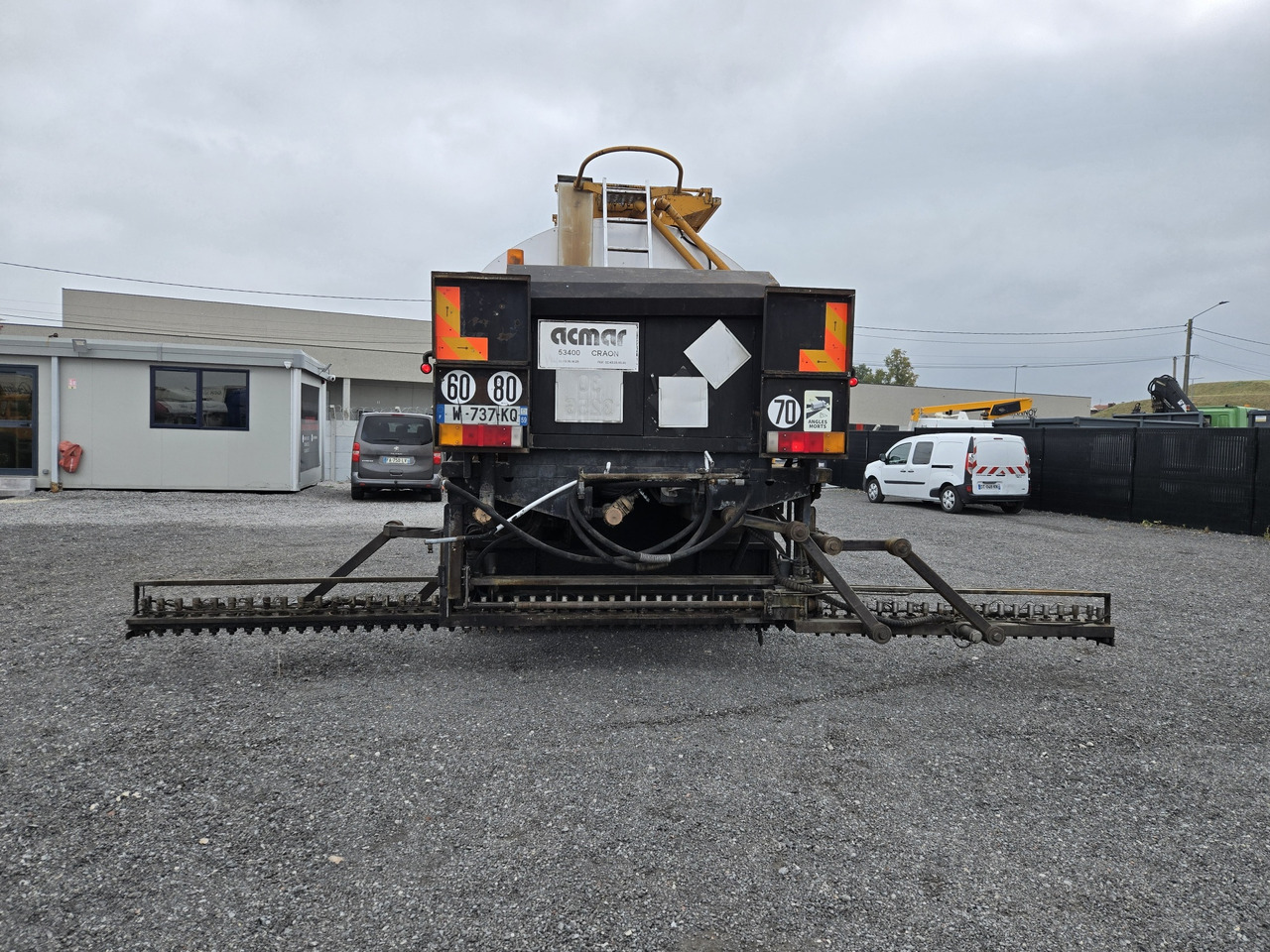 Renault Premium 300 - Bitumenspritzmaschine: das Bild 4 Renault Premium 300 - Bitumenspritzmaschine: das Bild 4