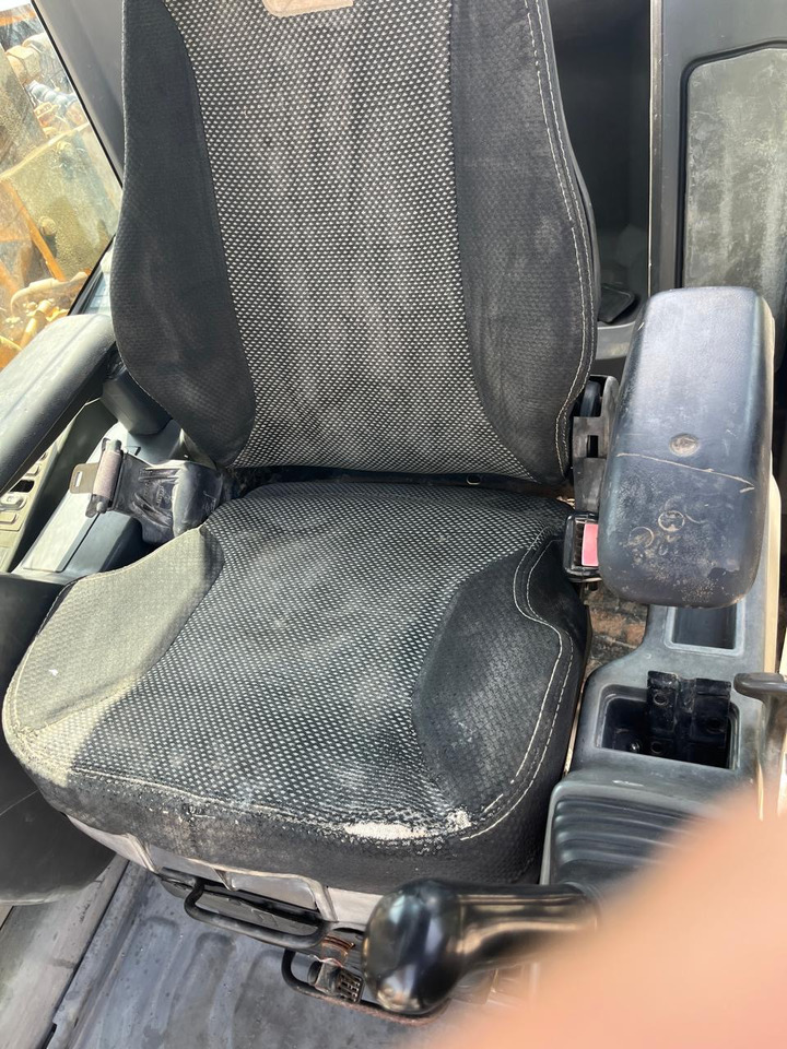 CATERPILLAR 323DL - Kettenbagger: das Bild 5 CATERPILLAR 323DL - Kettenbagger: das Bild 5