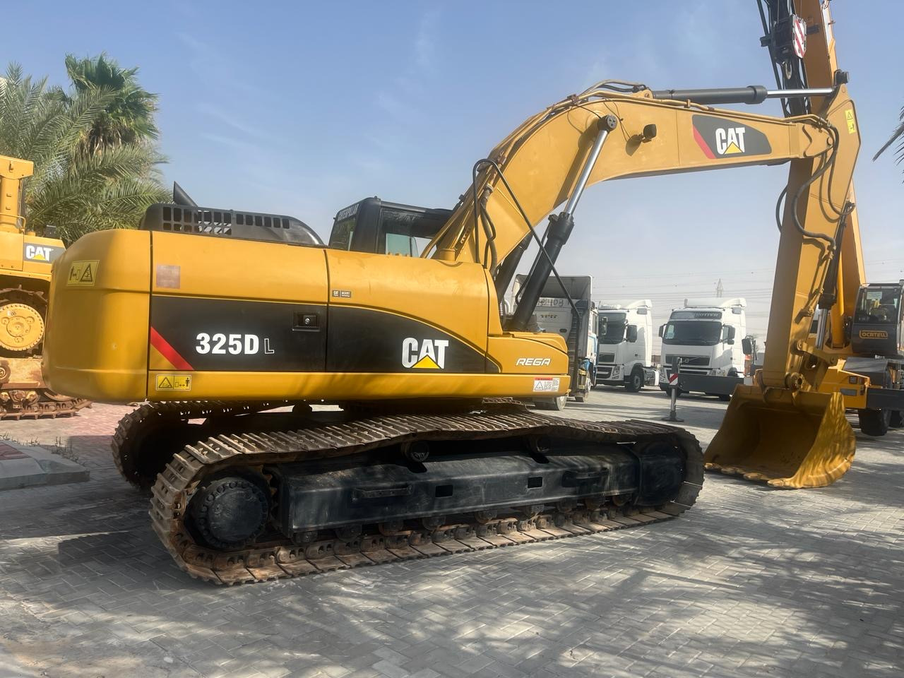 CATERPILLAR 325DL - Kettenbagger: das Bild 1 CATERPILLAR 325DL - Kettenbagger: das Bild 1