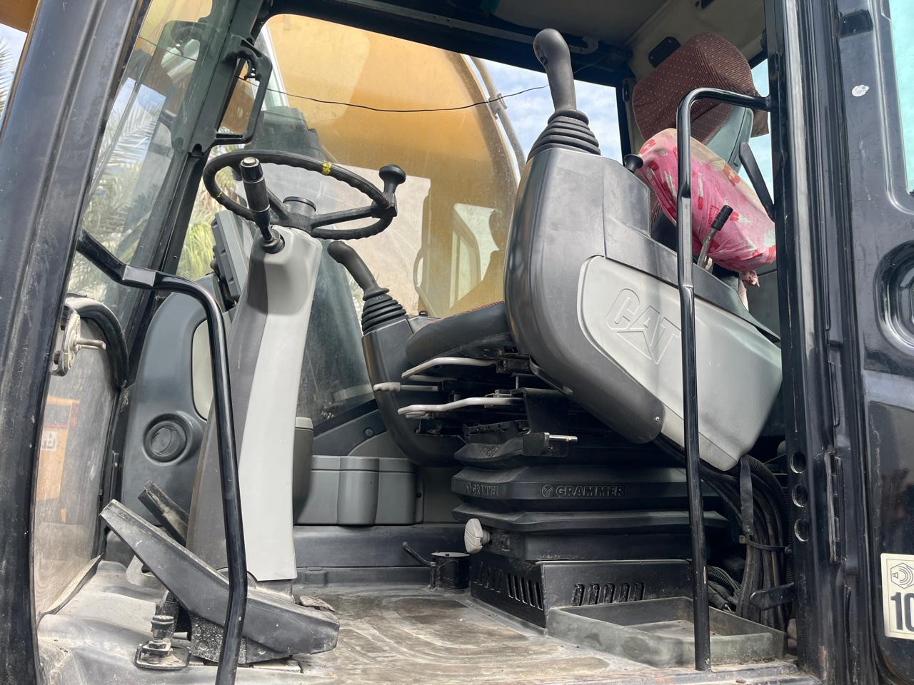 CATERPILLAR M318D - Mobilbagger: das Bild 2 CATERPILLAR M318D - Mobilbagger: das Bild 2