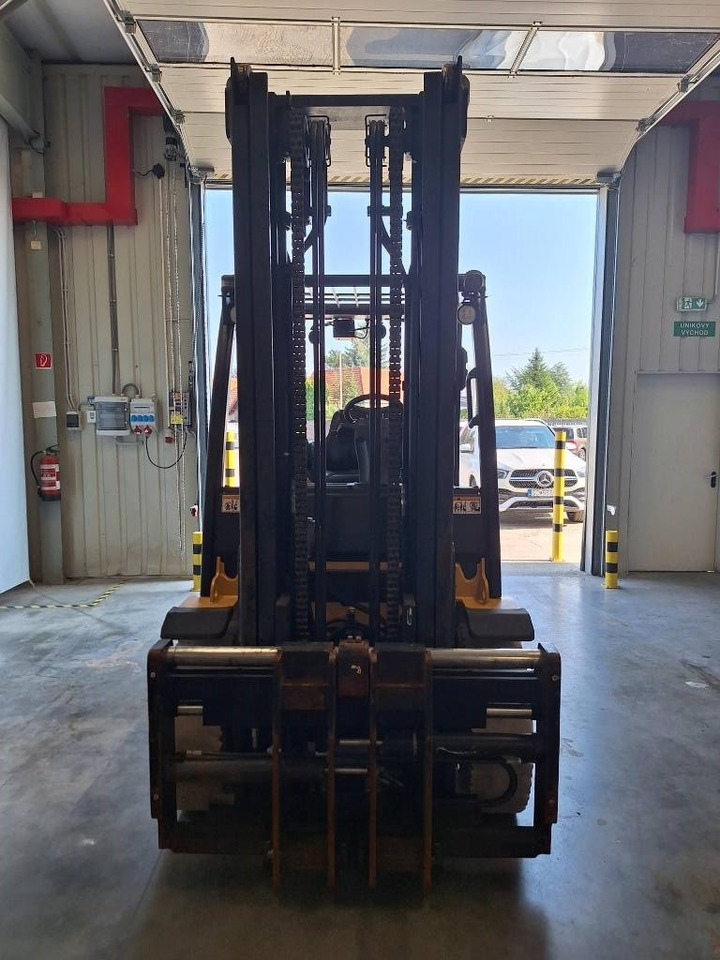 Yale GLP 50 VX - Treibgasstapler: das Bild 3 Yale GLP 50 VX - Treibgasstapler: das Bild 3