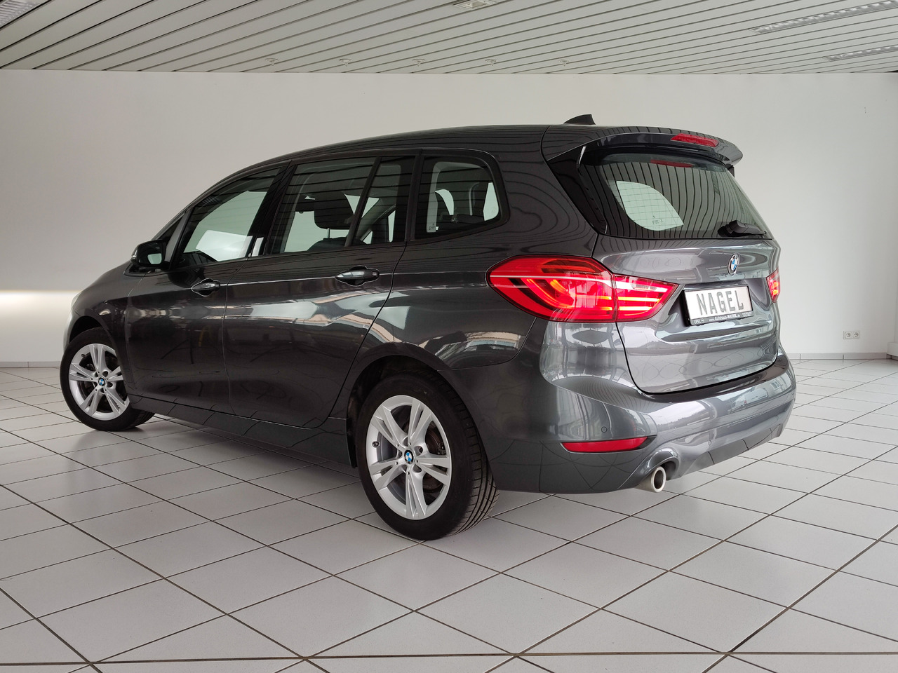 BMW 216 i Gran Tourer Advantage RTTI Navi Apple DAB PDC - Kombi: das Bild 5 BMW 216 i Gran Tourer Advantage RTTI Navi Apple DAB PDC - Kombi: das Bild 5