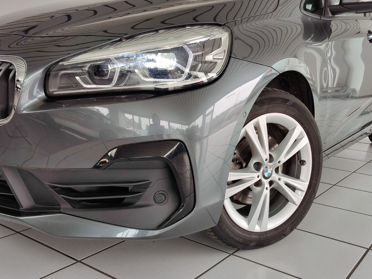 BMW 216 i Gran Tourer Advantage RTTI Navi Apple DAB PDC - Kombi: das Bild 2 BMW 216 i Gran Tourer Advantage RTTI Navi Apple DAB PDC - Kombi: das Bild 2