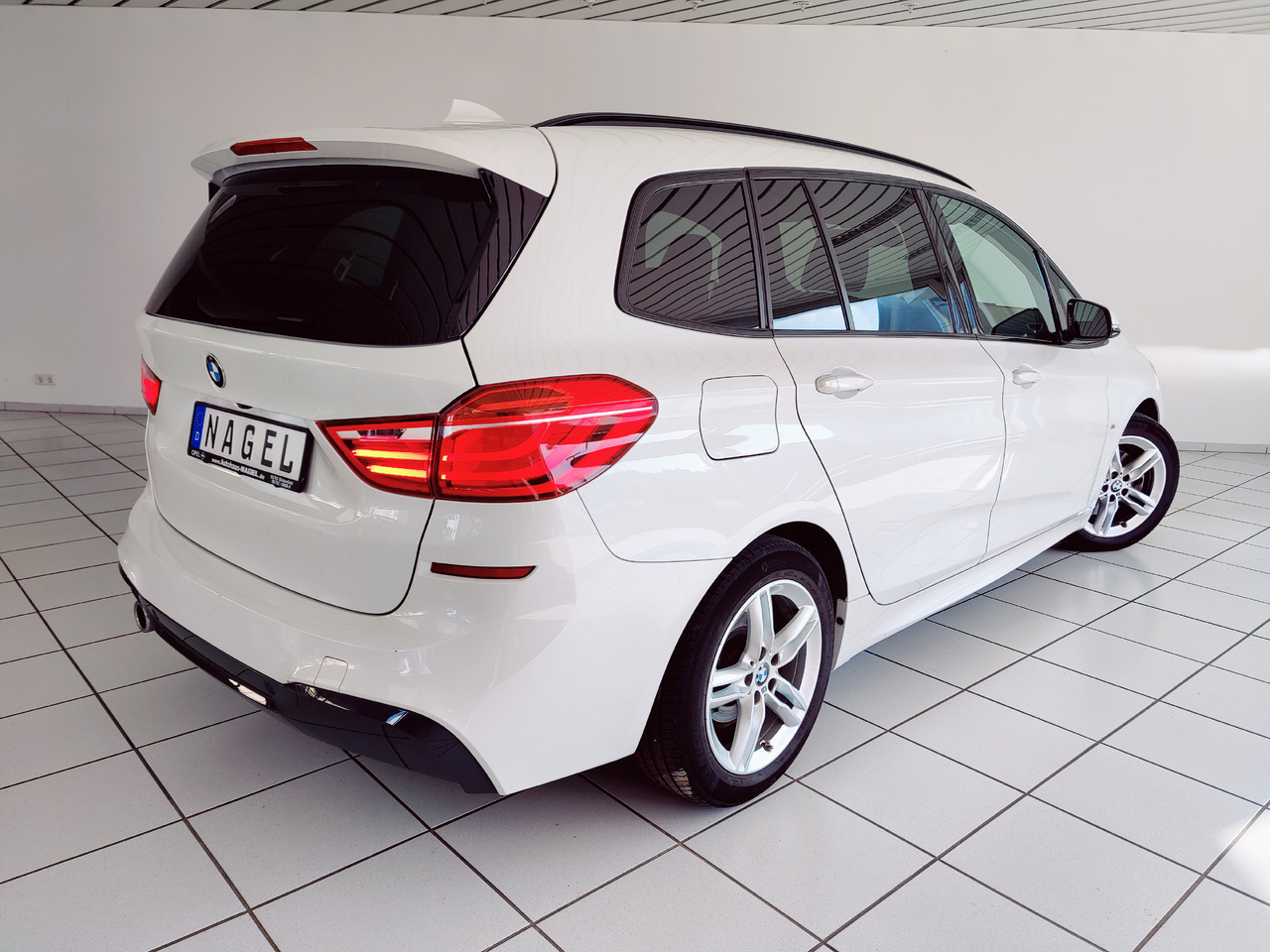 BMW 218 i Gran Tourer M Sport PDC RTTI Navi RüKam LED Apple Android DAB - Kombi: das Bild 5 BMW 218 i Gran Tourer M Sport PDC RTTI Navi RüKam LED Apple Android DAB - Kombi: das Bild 5