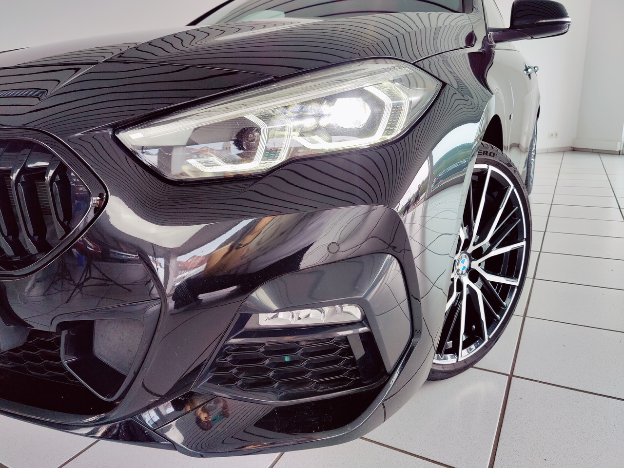 BMW 218 i M Sport Navi RTTI DAB HiFi SHZ - Limousine: das Bild 2 BMW 218 i M Sport Navi RTTI DAB HiFi SHZ - Limousine: das Bild 2