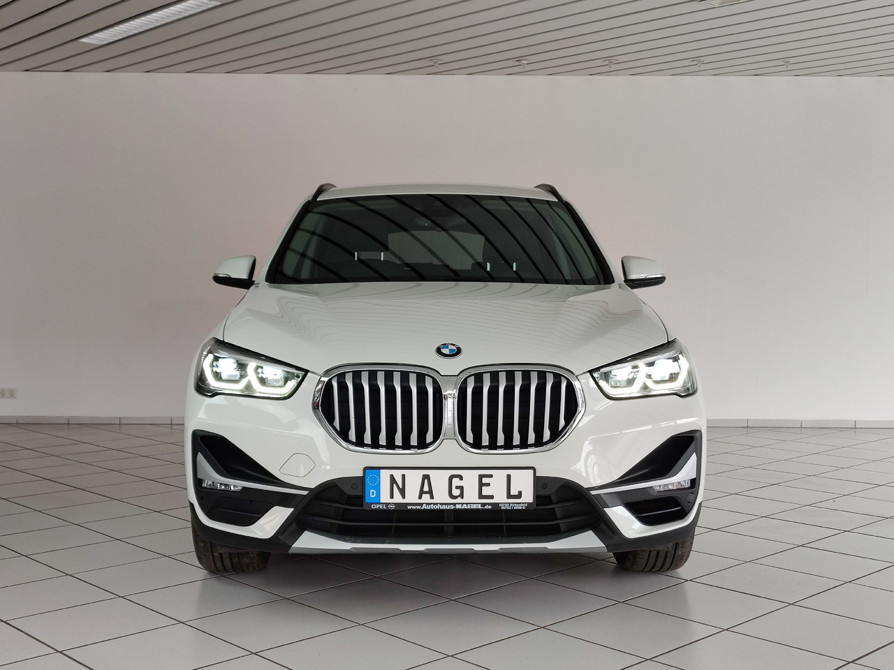 BMW X1 xDrive 20 i xLine Navi Rükam Leder DAB - SUV/ Geländewagen: das Bild 4 BMW X1 xDrive 20 i xLine Navi Rükam Leder DAB - SUV/ Geländewagen: das Bild 4