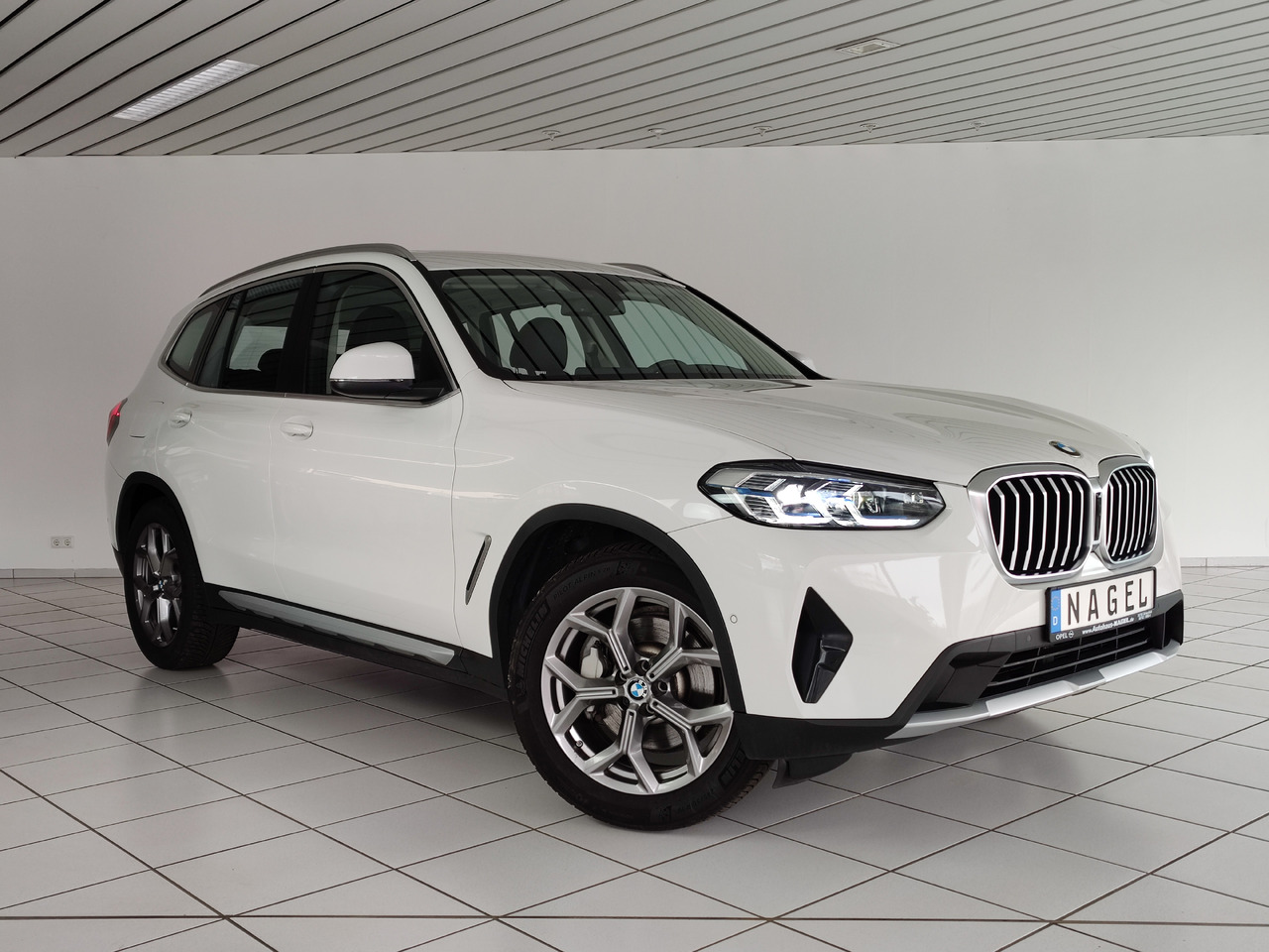 BMW X3 xDrive 30 i Live-Cockpit DAB Leder HiFi Headup - SUV/ Geländewagen: das Bild 3 BMW X3 xDrive 30 i Live-Cockpit DAB Leder HiFi Headup - SUV/ Geländewagen: das Bild 3