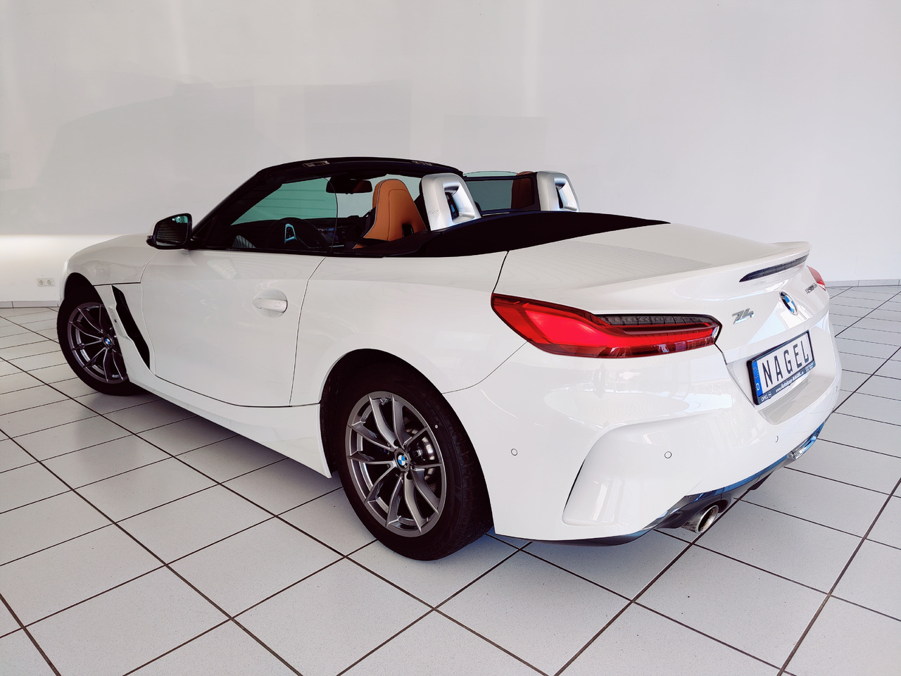 BMW Z4 sDrive 30 i M Sport Roadster Kam Head-Up Leder - Cabrio: das Bild 4 BMW Z4 sDrive 30 i M Sport Roadster Kam Head-Up Leder - Cabrio: das Bild 4