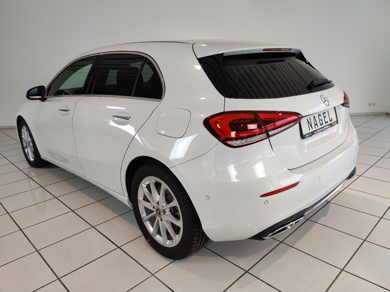 Mercedes-Benz A 220 7G-DCT Progressive Navi LED DAB Sondsystem - Kombi: das Bild 5 Mercedes-Benz A 220 7G-DCT Progressive Navi LED DAB Sondsystem - Kombi: das Bild 5